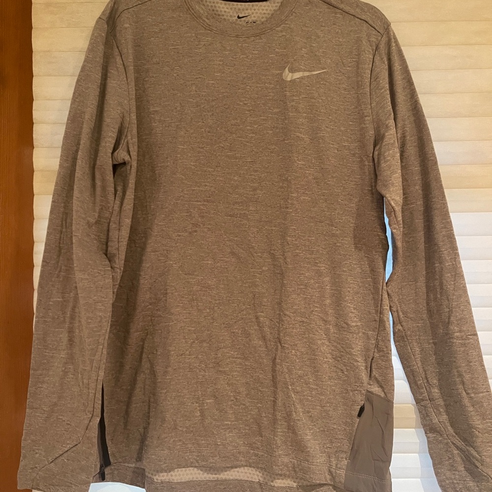 Nike Men's Gray Long Sleeve Shirt